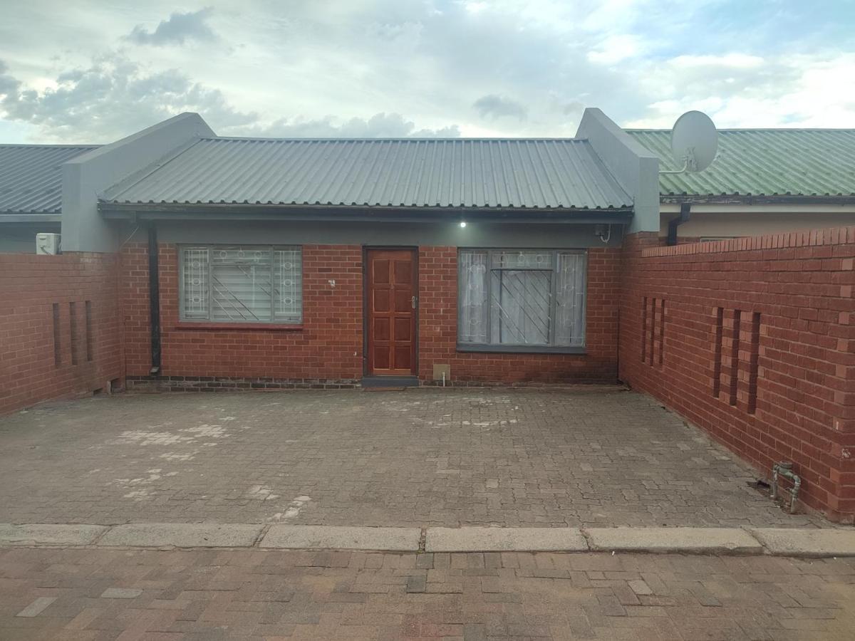 Casa Linda Guest House Newcastle Kültér fotó